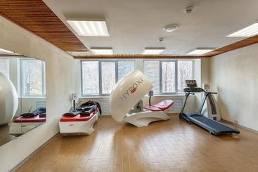 هتل Devon Medical & Spa