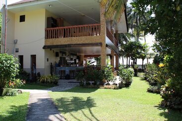 هتل Wellbeach Dive Resort