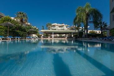 Отель Poseidonia Apartments