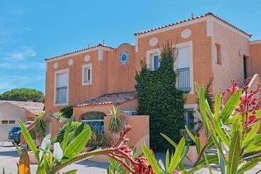 اقامتگاه Résidence L Oustal Des Mers