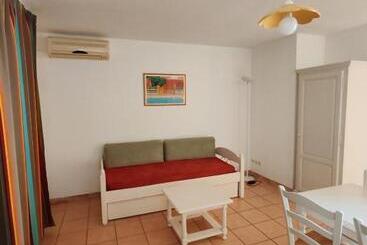 اقامتگاه Résidence L Oustal Des Mers