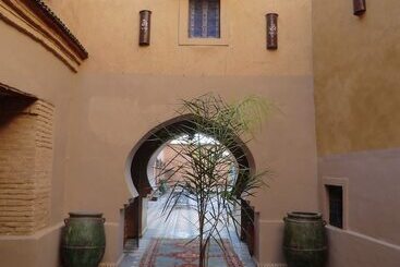 Riad Dar Dzahra