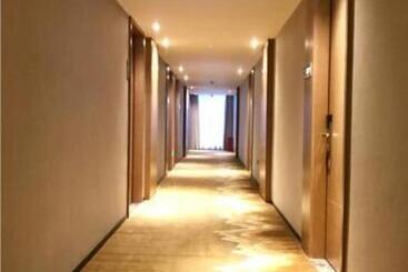 Borrman Hotel Liuzhou Guizhong Avenue Liugao