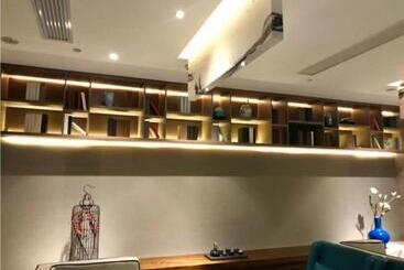 Borrman Hotel Liuzhou Guizhong Avenue Liugao