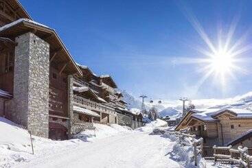 هتل Hôtel Club Mmv Les 2 Domaines