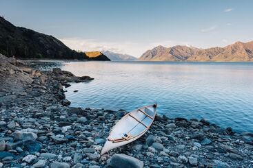 هتل The Camp   Lake Hawea