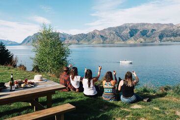 هتل The Camp   Lake Hawea