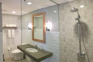 Royale Parc Hotel Tagaytay