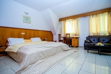 هتل Complexe Hôtelier Akparo