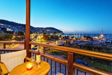 هتل Akti Fine Rooms