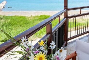 هتل Akti Fine Rooms