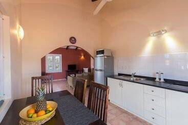 هتل Blachi Koko Apartments Bonaire