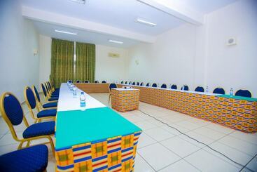 هتل Complexe Hôtelier Akparo