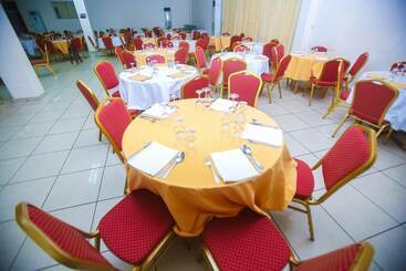 هتل Complexe Hôtelier Akparo
