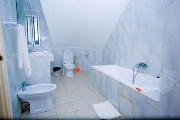 هتل Complexe Hôtelier Akparo