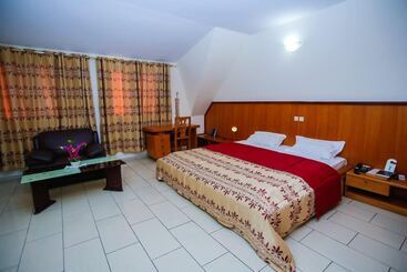 هتل Complexe Hôtelier Akparo