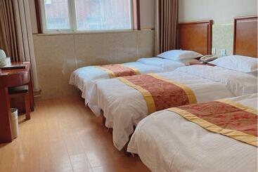 هتل Greentree Inn Beijing Shunyi Xinguozhan Express