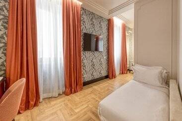 هتل H10 Palazzo Galla