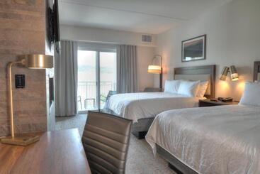 هتل Holiday Inn & Suites Pigeon Forge Convention Center, An Ihg