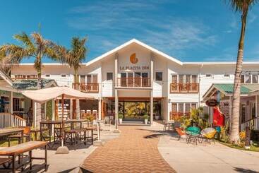 هتل La Placita Inn