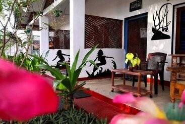 Star Hotel Arugambay
