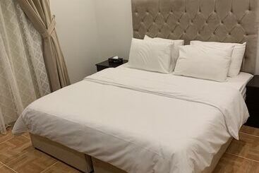 هتل Vera House &