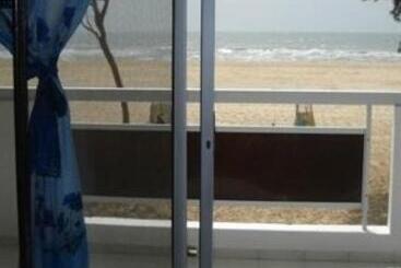پانسیون Eden Beach Saint Louis