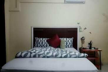 پانسیون P Wake Guesthouse