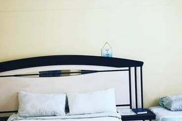 پانسیون P Wake Guesthouse