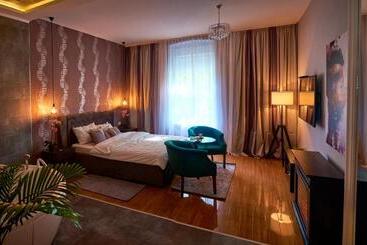 هتل آپارتمان Restoran Orijent 5