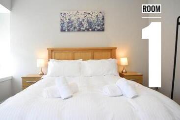 هاستل Rooms On The High Street