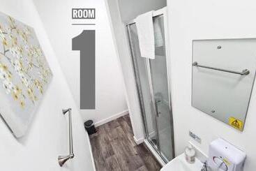 هاستل Rooms On The High Street