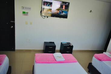 هتل Parque De Los Novios Inn