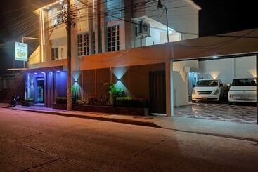 پانسیون Hostal Las Orquideas