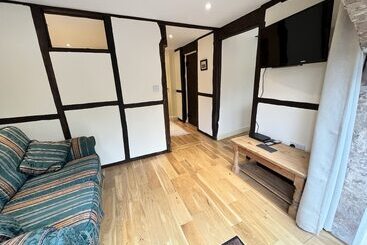 Swan House Tea Room And Bed & Breakfast