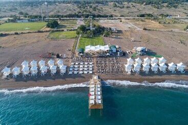Grand Niki Hotel & Spa