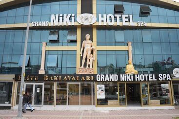 Grand Niki Hotel & Spa