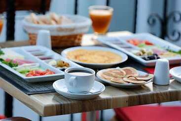 Grand Niki Hotel & Spa