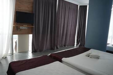 Grand Niki Hotel & Spa