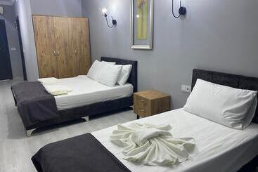 Grand Niki Hotel & Spa