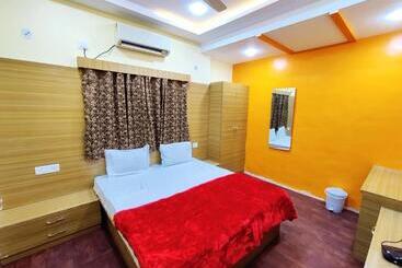 هتل Family Inn Foreign Guest Only