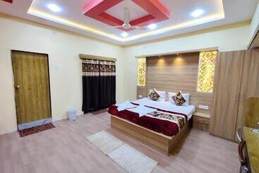 هتل Family Inn Foreign Guest Only