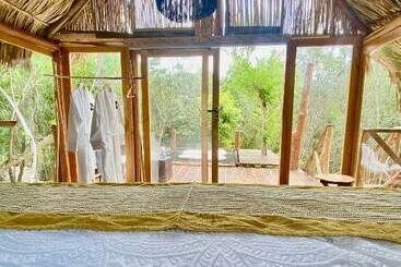 هتل Nuscaa Boutique Tree House & Spa