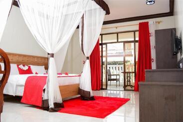هتل White Peacock Resort Mtwapa