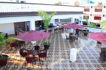 هتل White Peacock Resort Mtwapa