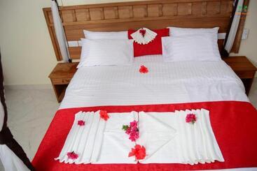 هتل White Peacock Resort Mtwapa