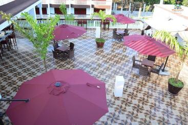 هتل White Peacock Resort Mtwapa