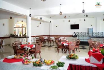 هتل White Peacock Resort Mtwapa