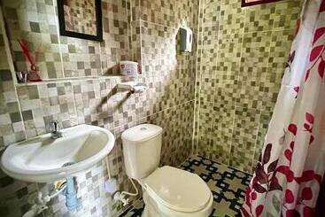 پانسیون Hostal Portal Del Sol