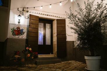 تختخواب و صبحانه Apulia Suite